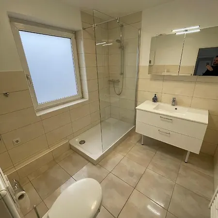 Apartment Zimmervermietung Am Airport